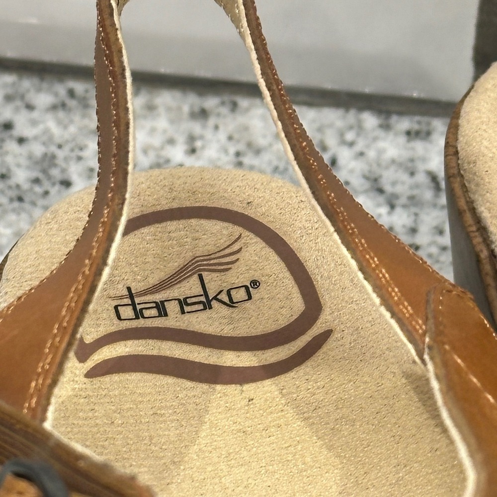 Dansko‎ Women's Tan Leather Criss Cross Wedge Sandals Size 41 - Picture 9 of 9